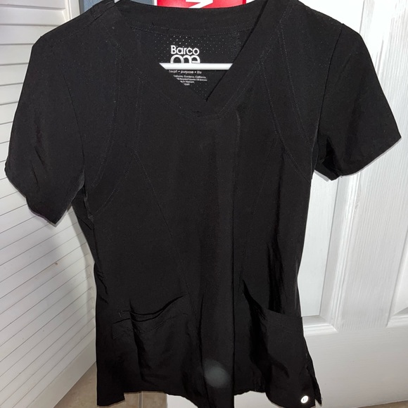 Barco One medical scrub, it is a small size message me if interested ! - Picture 1 of 5